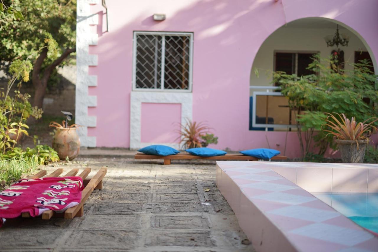Villa Amarant - Private Garden With Pool Retreat Sanyang Exterior foto