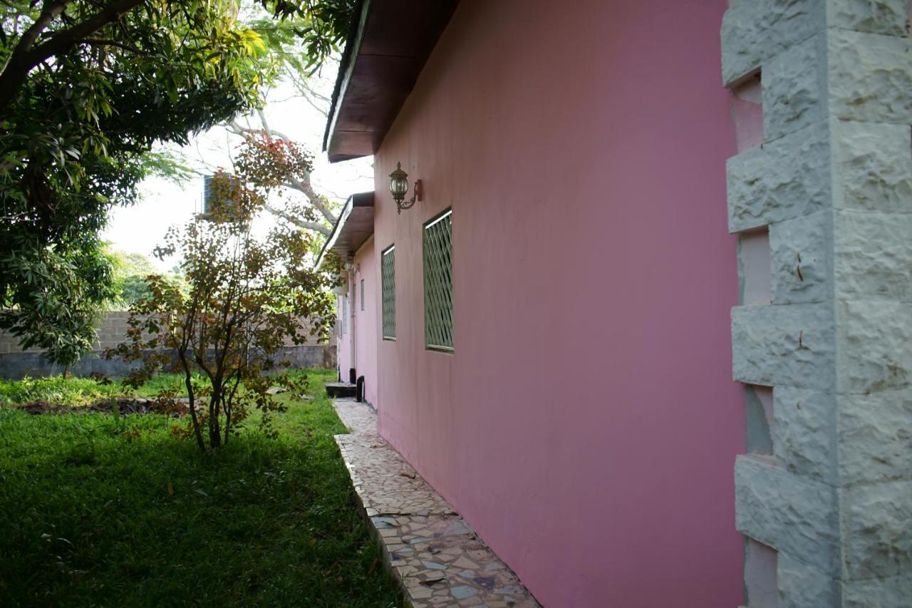 Villa Amarant - Private Garden With Pool Retreat Sanyang Exterior foto